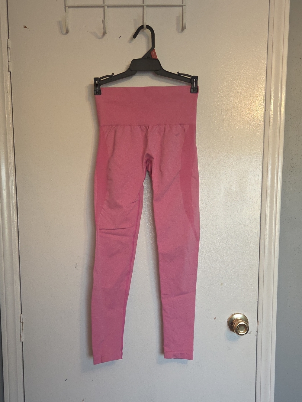 NVGTN Bubblegum contour leggings